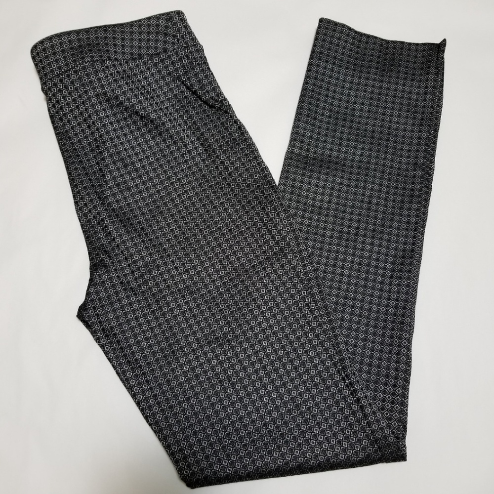 Le Chateau Silver Geometric Woven Legging Pants